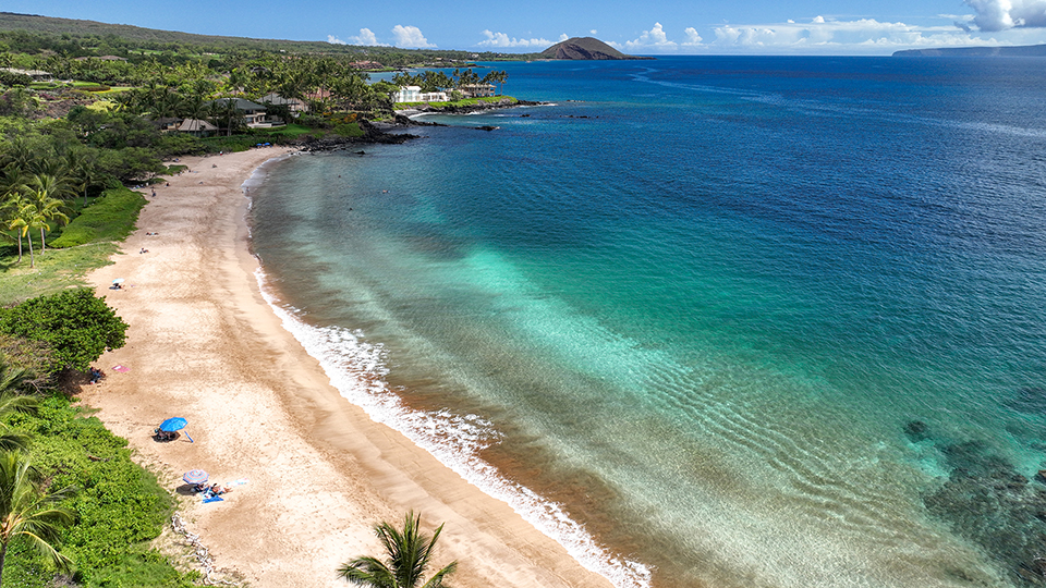 Palauea Beach (White Rock)