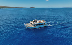 Pride of Maui leaving Molokini
